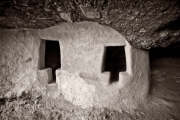 Cueva Serpiente 2 T doors