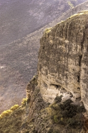 Nido de Aguila distant color